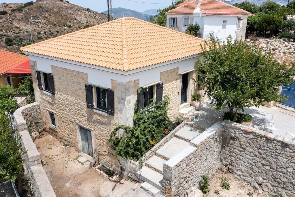 Villa Aiolia Kondoyenádha 외부 사진