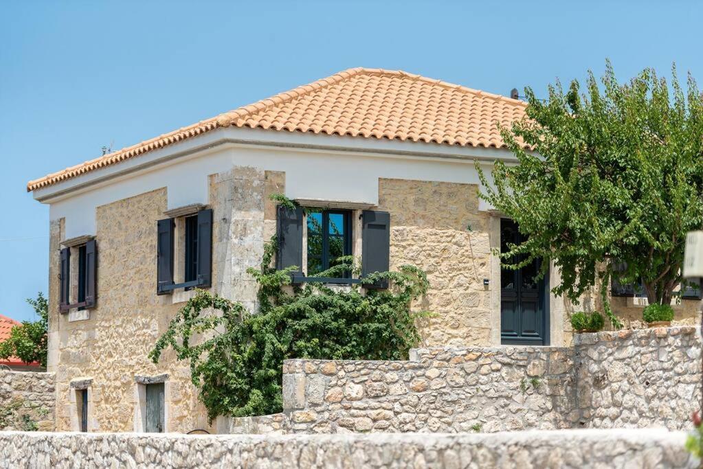 Villa Aiolia Kondoyenádha 외부 사진