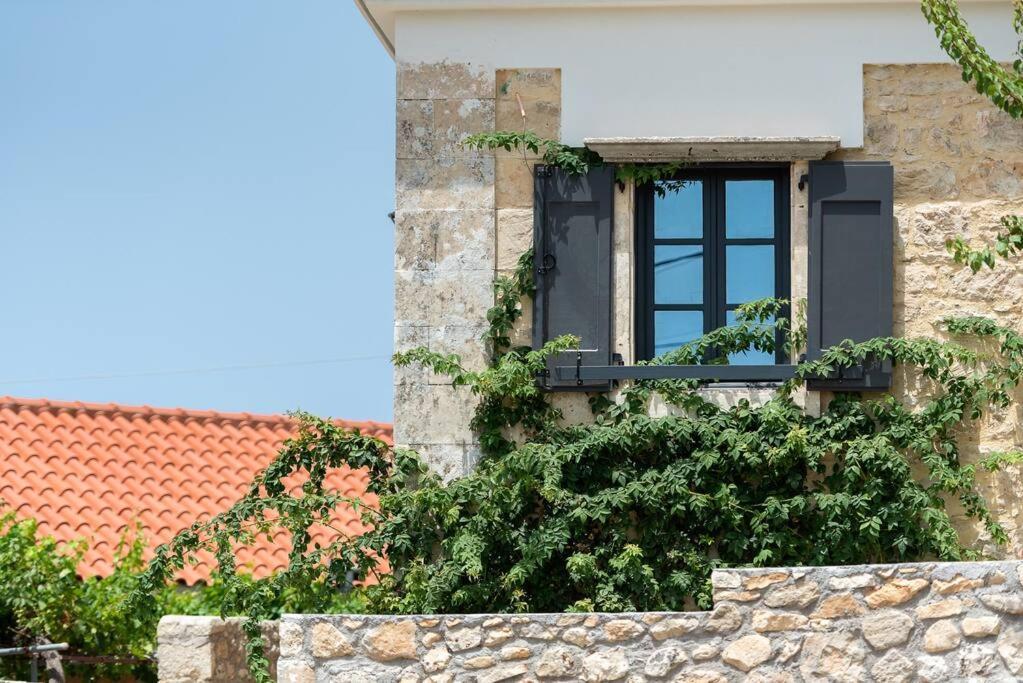 Villa Aiolia Kondoyenádha 외부 사진