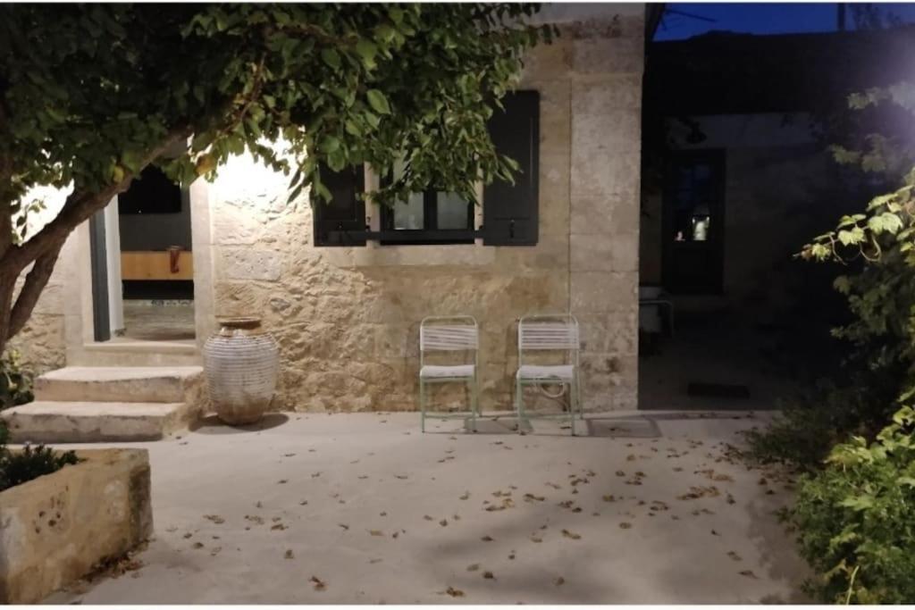 Villa Aiolia Kondoyenádha 외부 사진